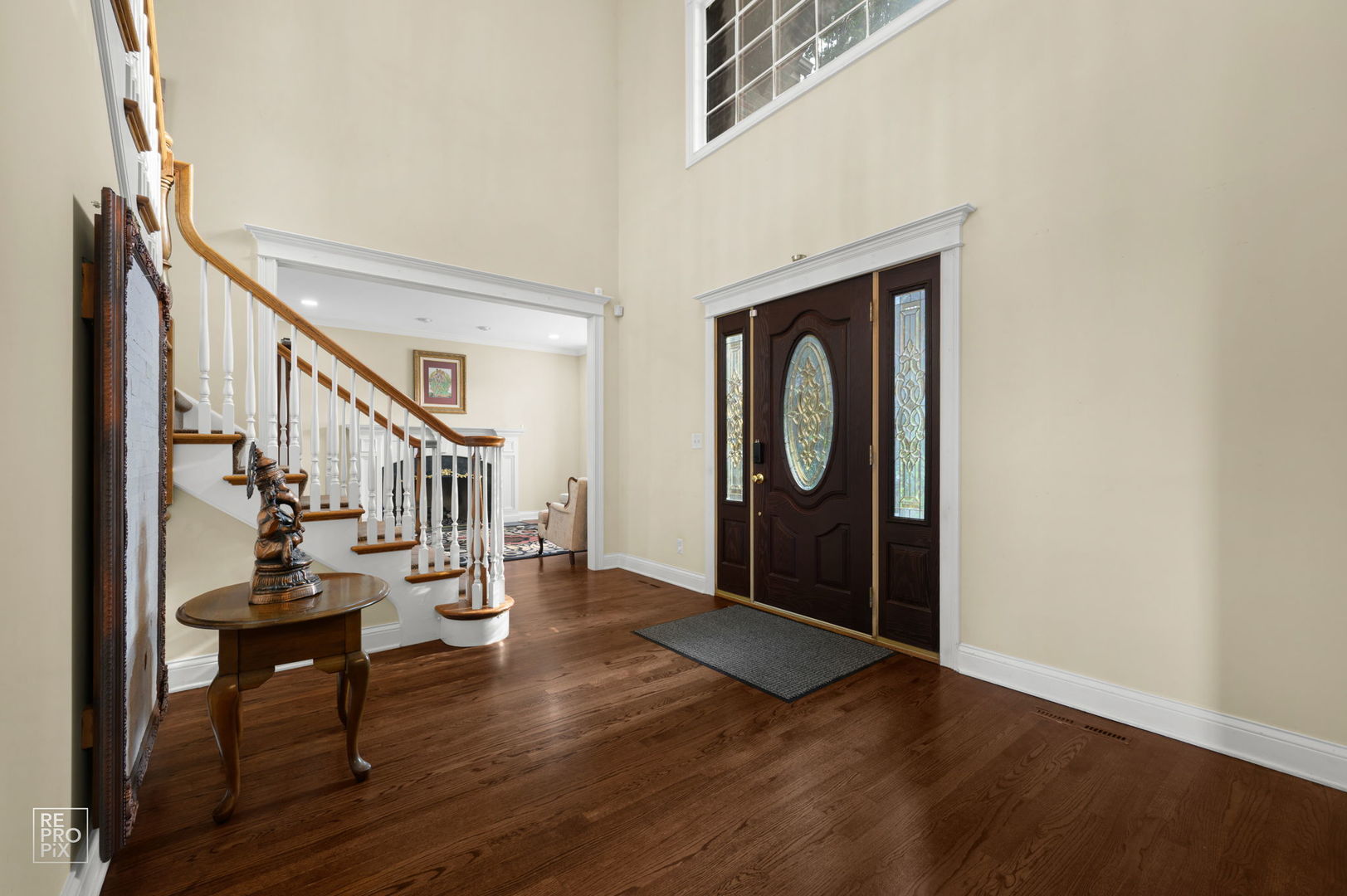 6709 Oakwood Manor Drive, Crystal Lake, IL 60012