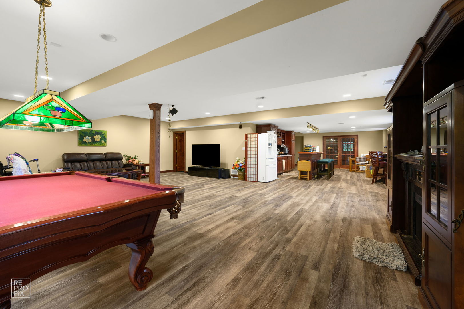 6709 Oakwood Manor Drive, Crystal Lake, IL 60012