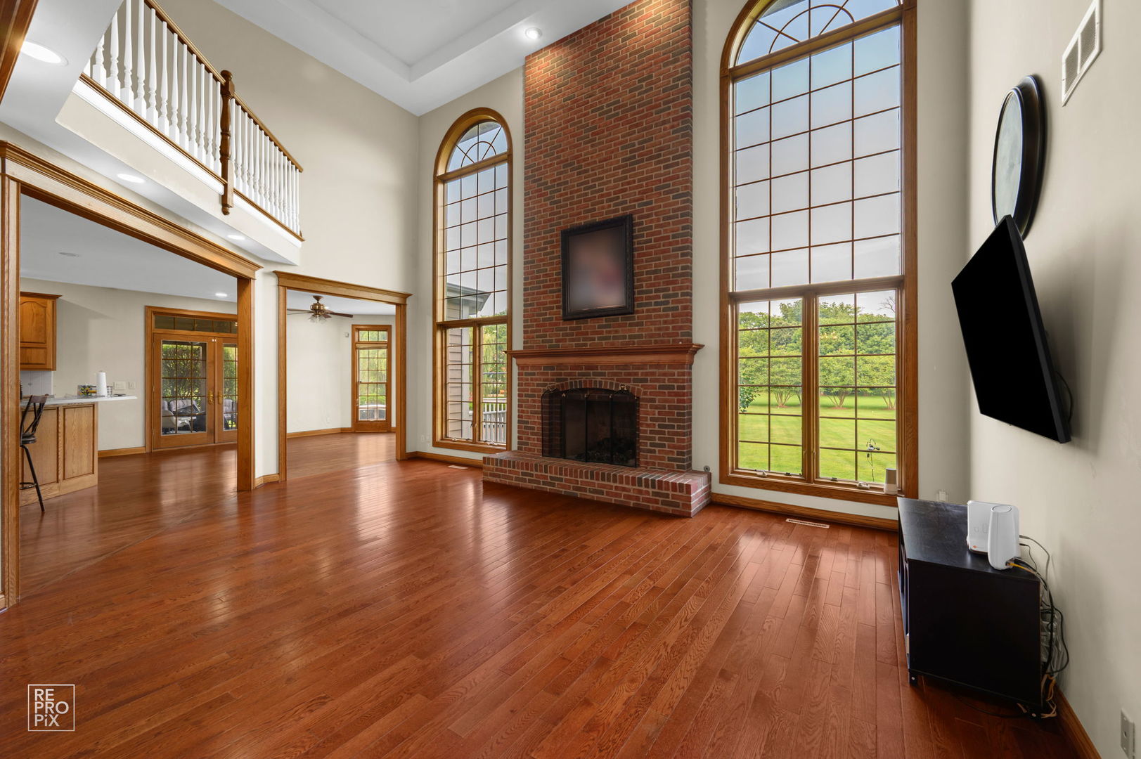 6709 Oakwood Manor Drive, Crystal Lake, IL 60012