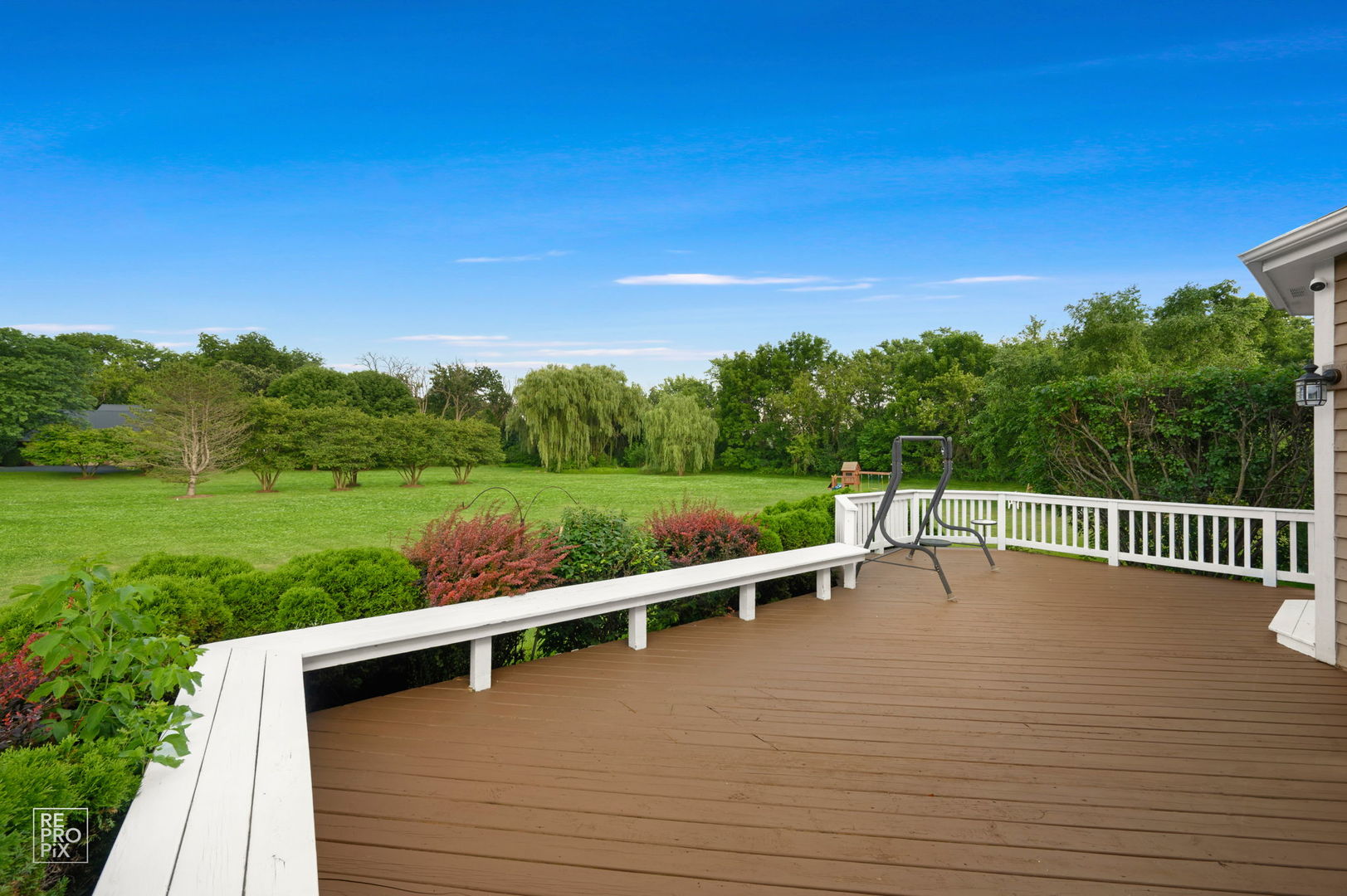 6709 Oakwood Manor Drive, Crystal Lake, IL 60012