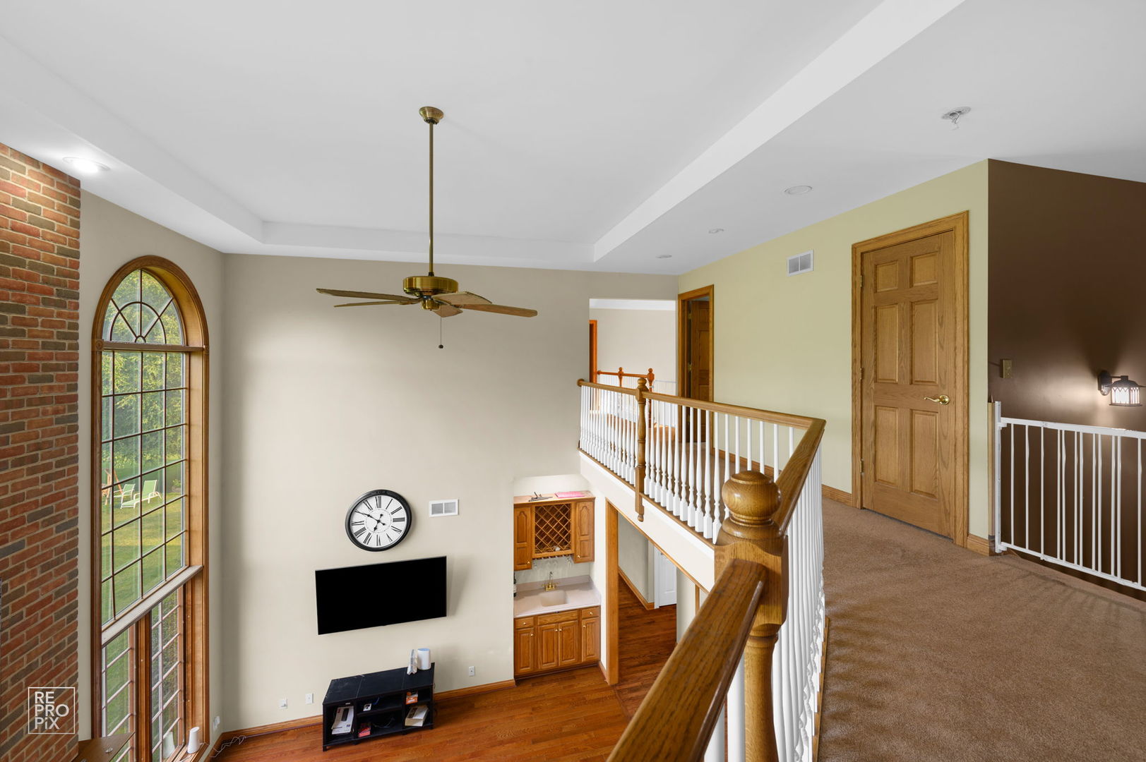 6709 Oakwood Manor Drive, Crystal Lake, IL 60012