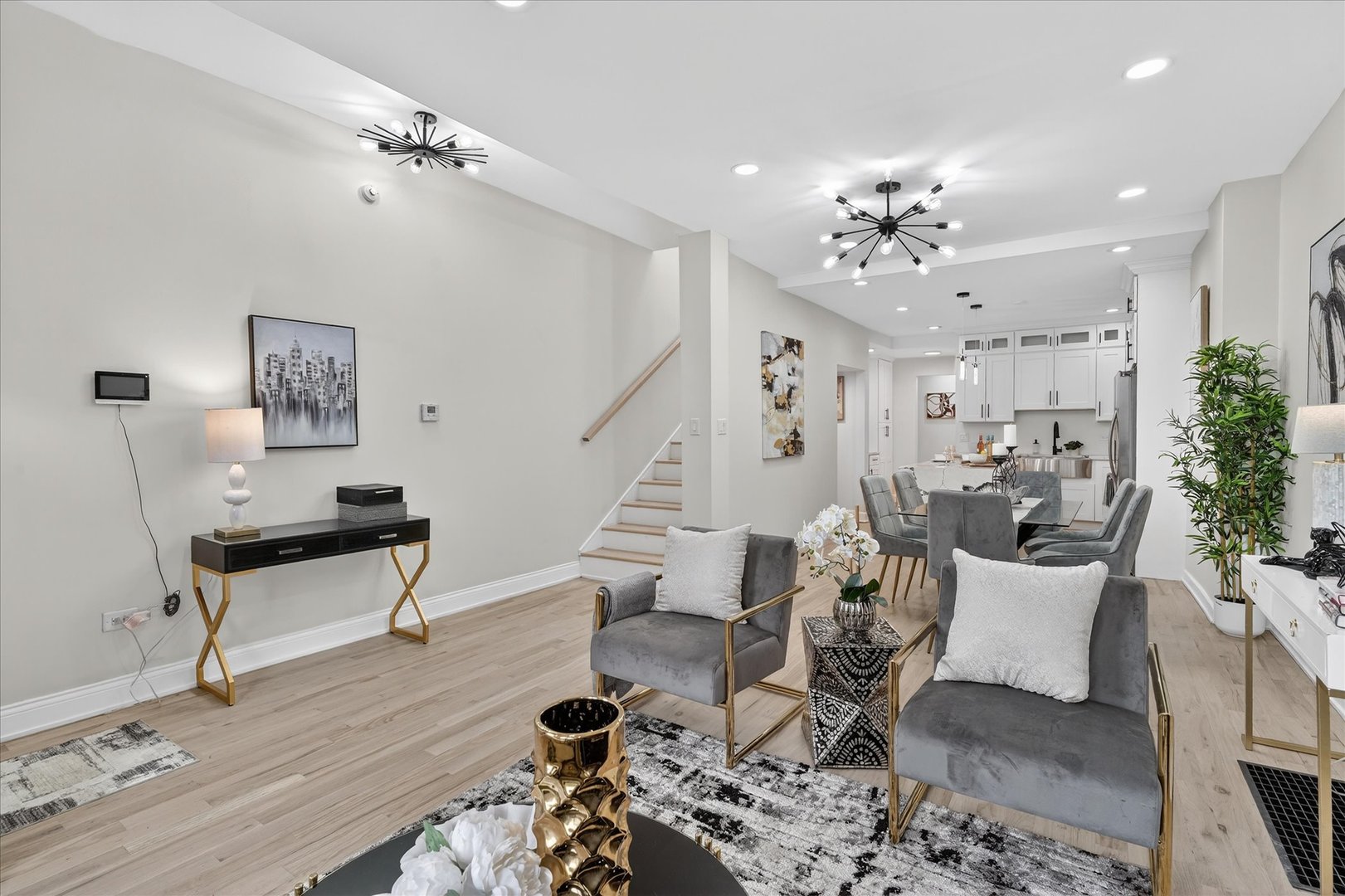 6150 S Ingleside Avenue, Chicago, IL 60637