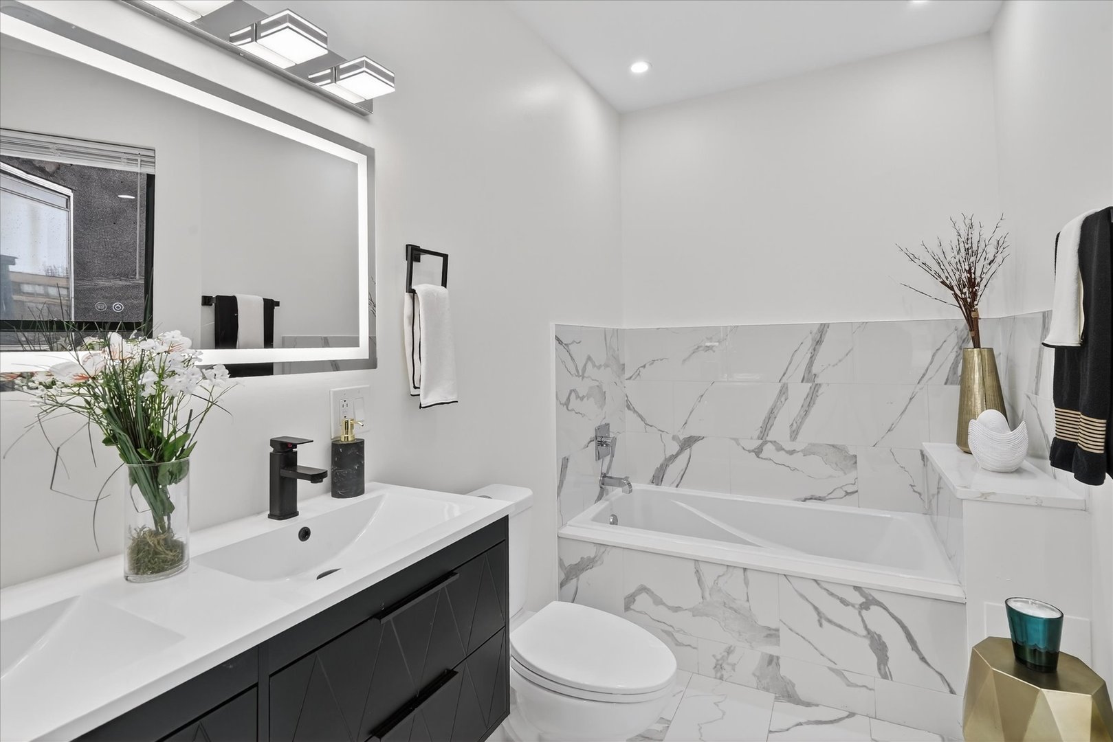 6150 S Ingleside Avenue, Chicago, IL 60637