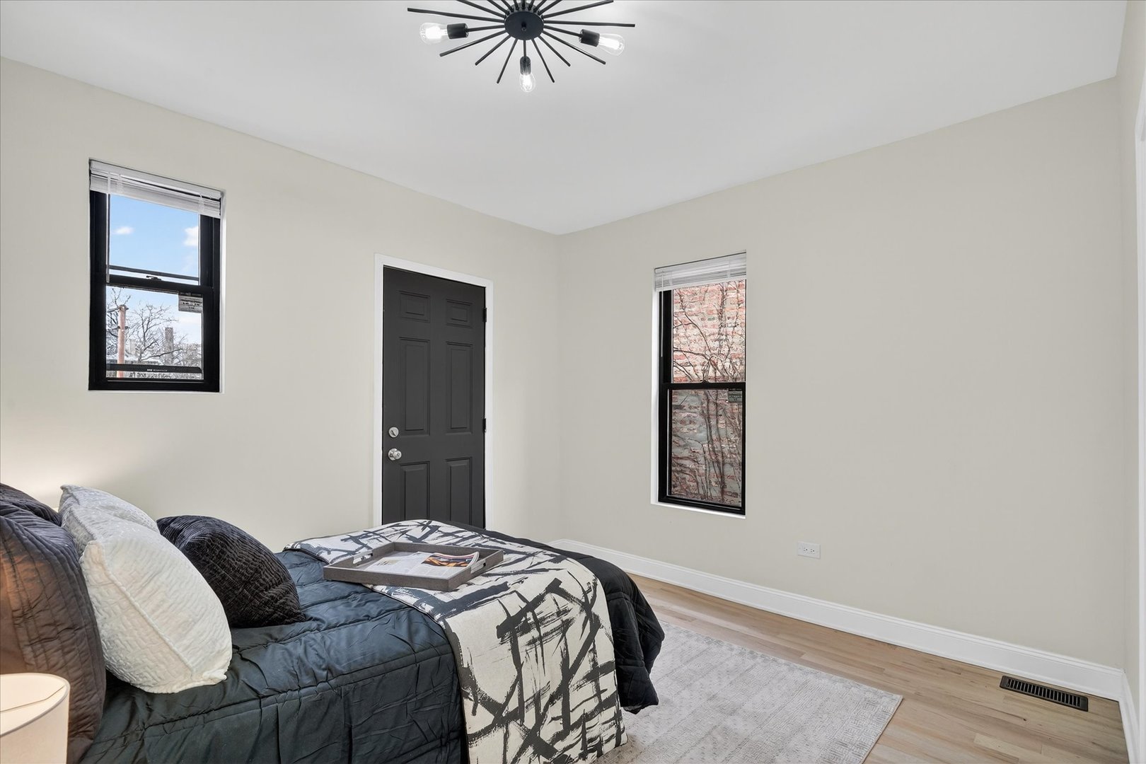 6150 S Ingleside Avenue, Chicago, IL 60637