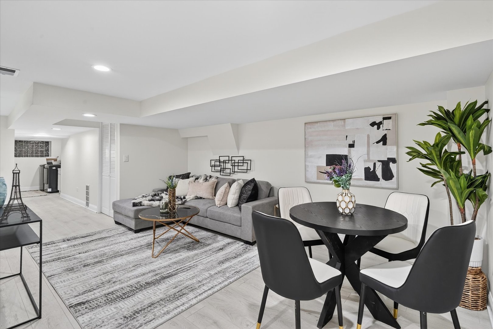 6150 S Ingleside Avenue, Chicago, IL 60637