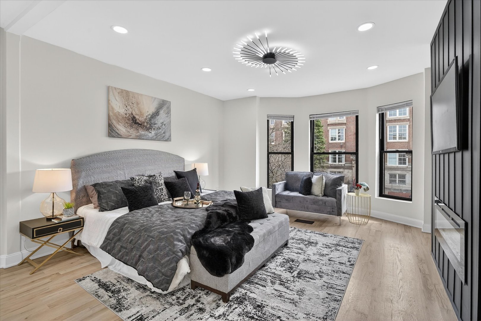 6150 S Ingleside Avenue, Chicago, IL 60637