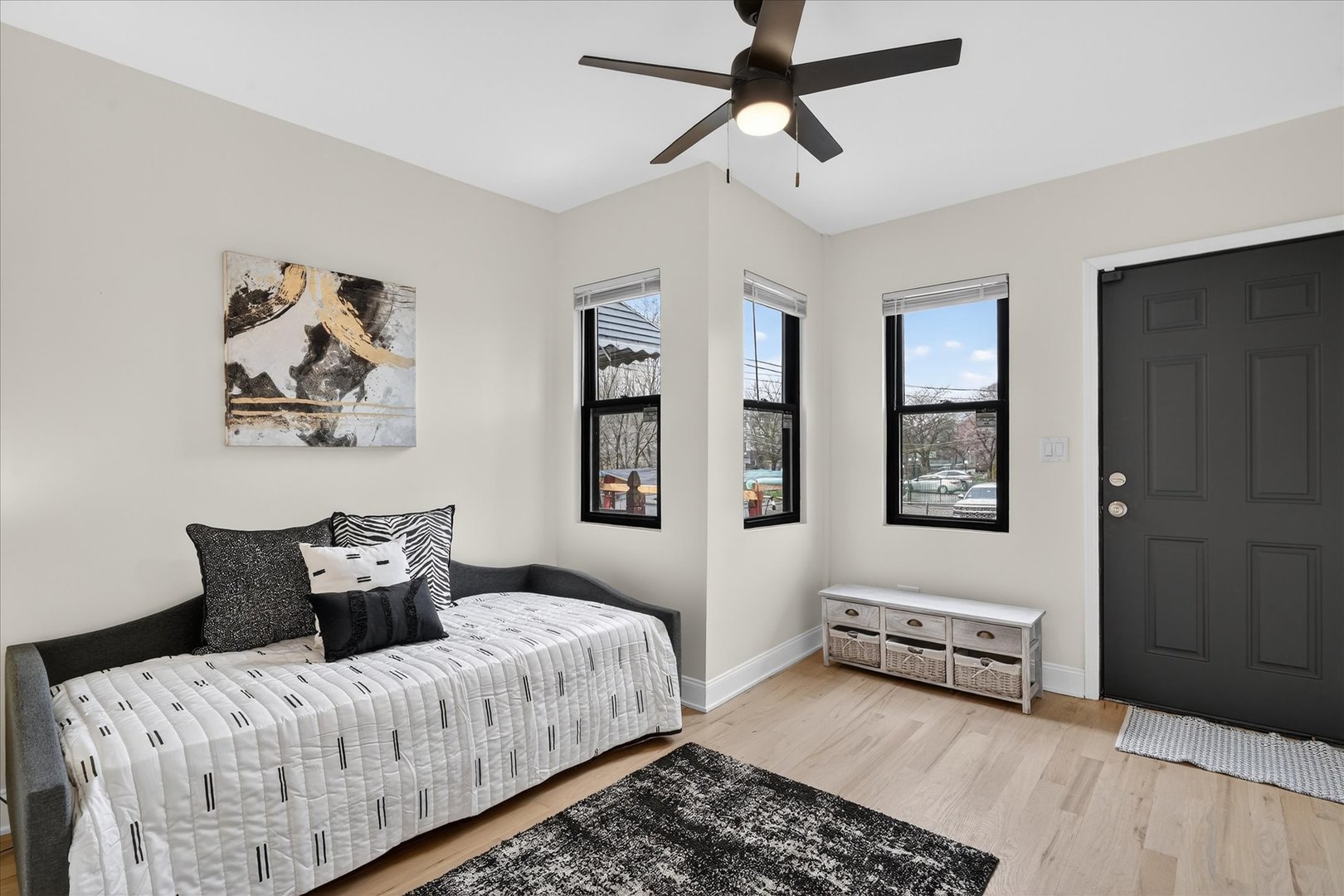 6150 S Ingleside Avenue, Chicago, IL 60637