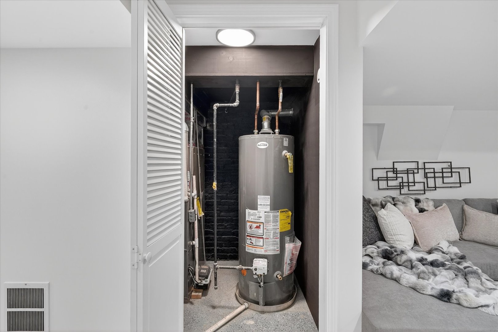 6150 S Ingleside Avenue, Chicago, IL 60637