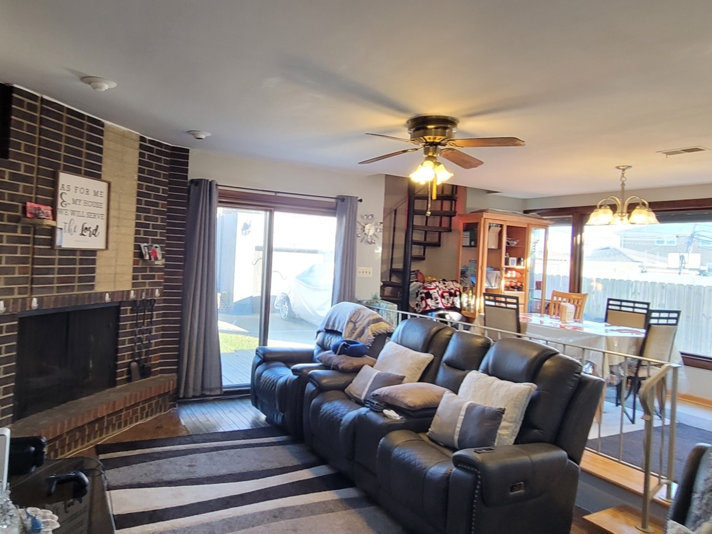 7432 W Gregory Street, Chicago, IL 60656