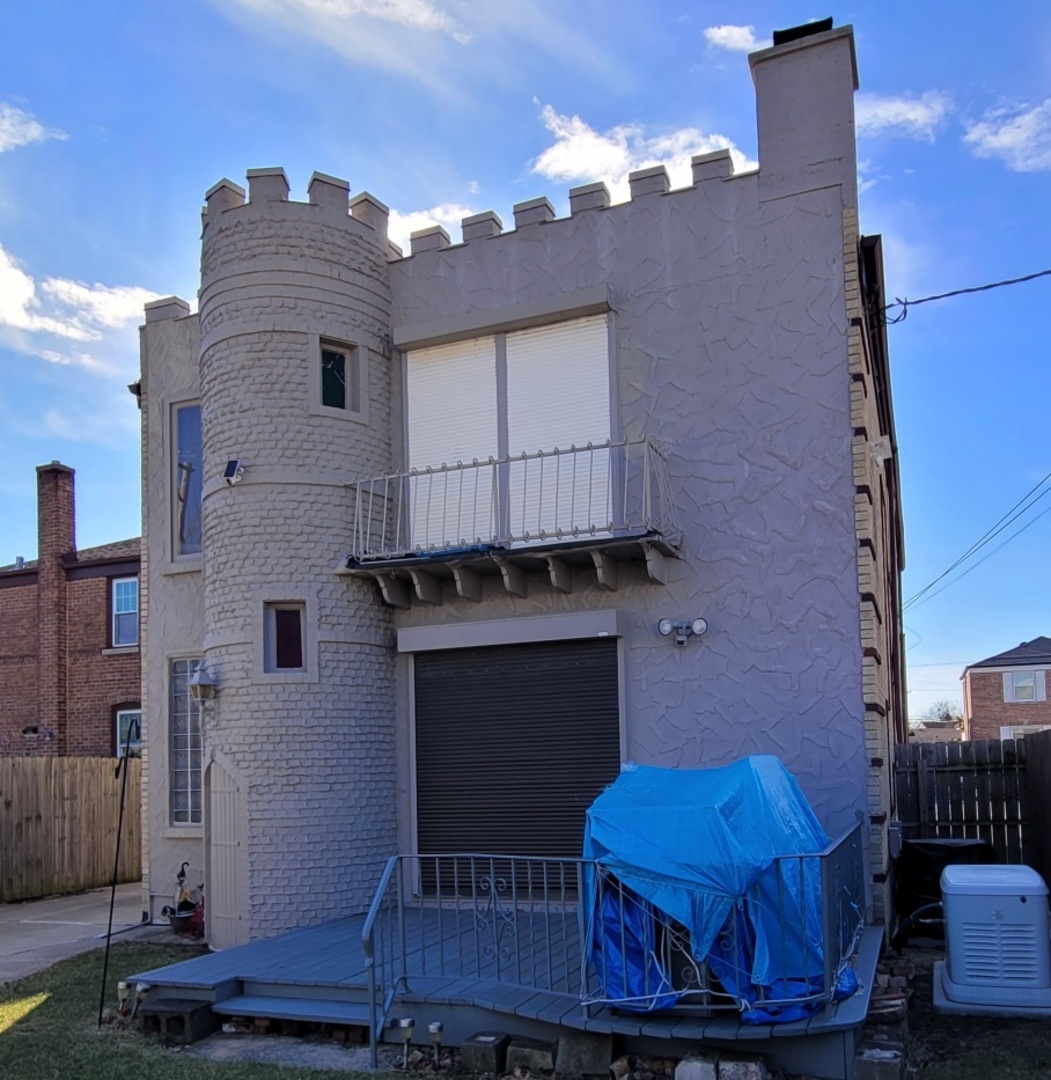 7432 W Gregory Street, Chicago, IL 60656