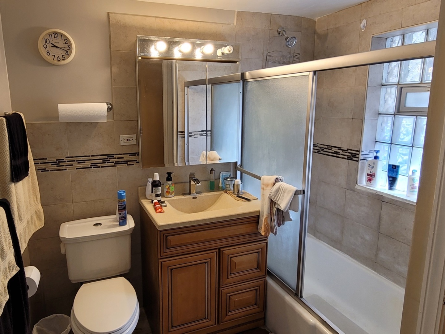 7432 W Gregory Street, Chicago, IL 60656