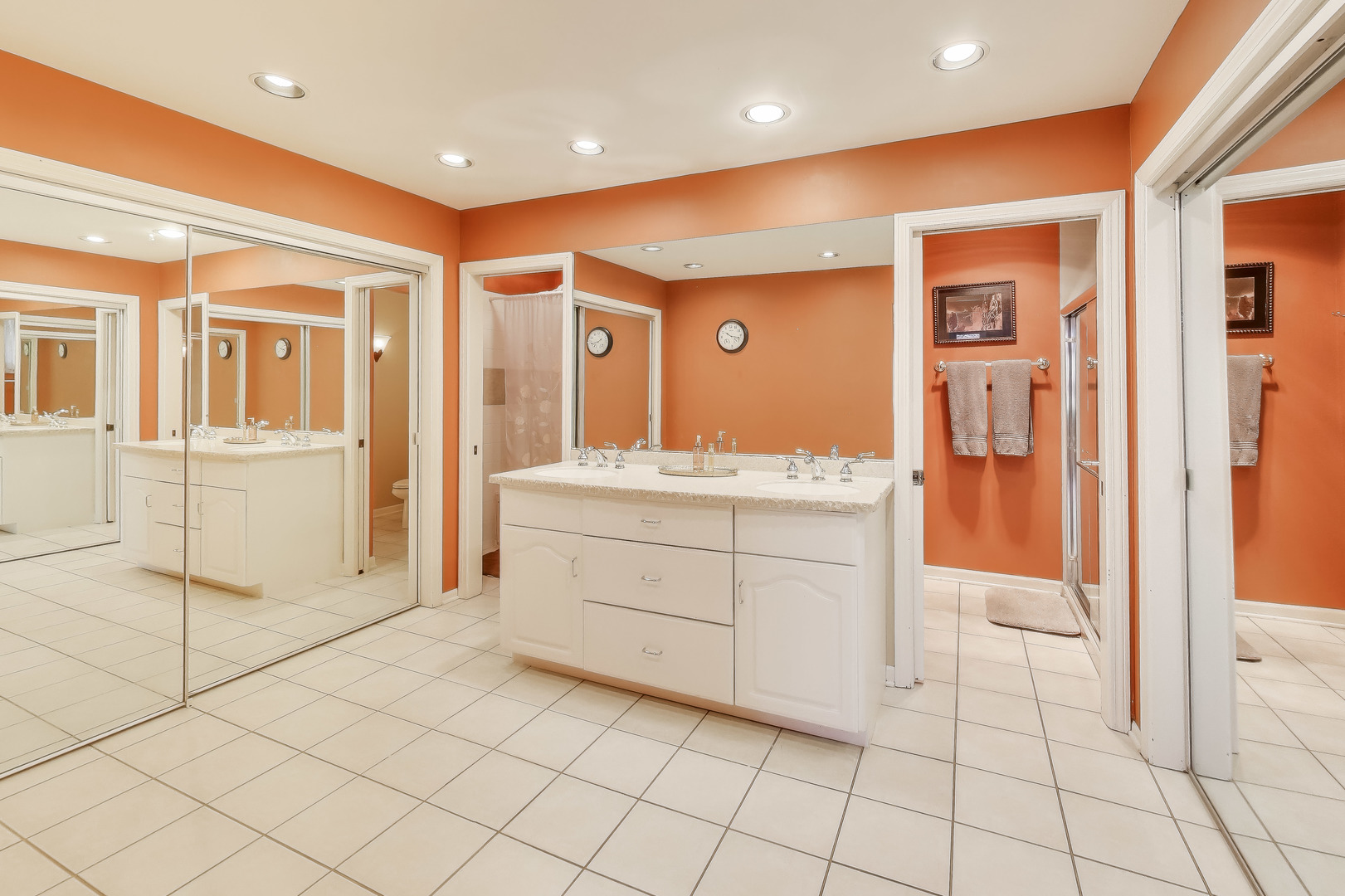 211 Briarwood Pass, Oak Brook, IL 60523