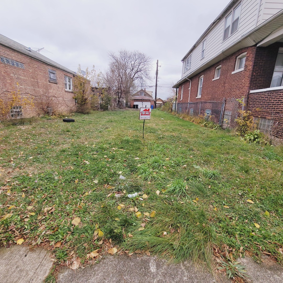 8029 S Loomis Boulevard, Chicago, IL 60620