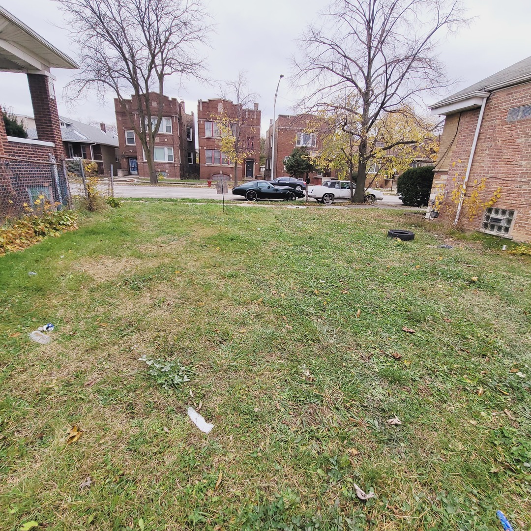 8029 S Loomis Boulevard, Chicago, IL 60620