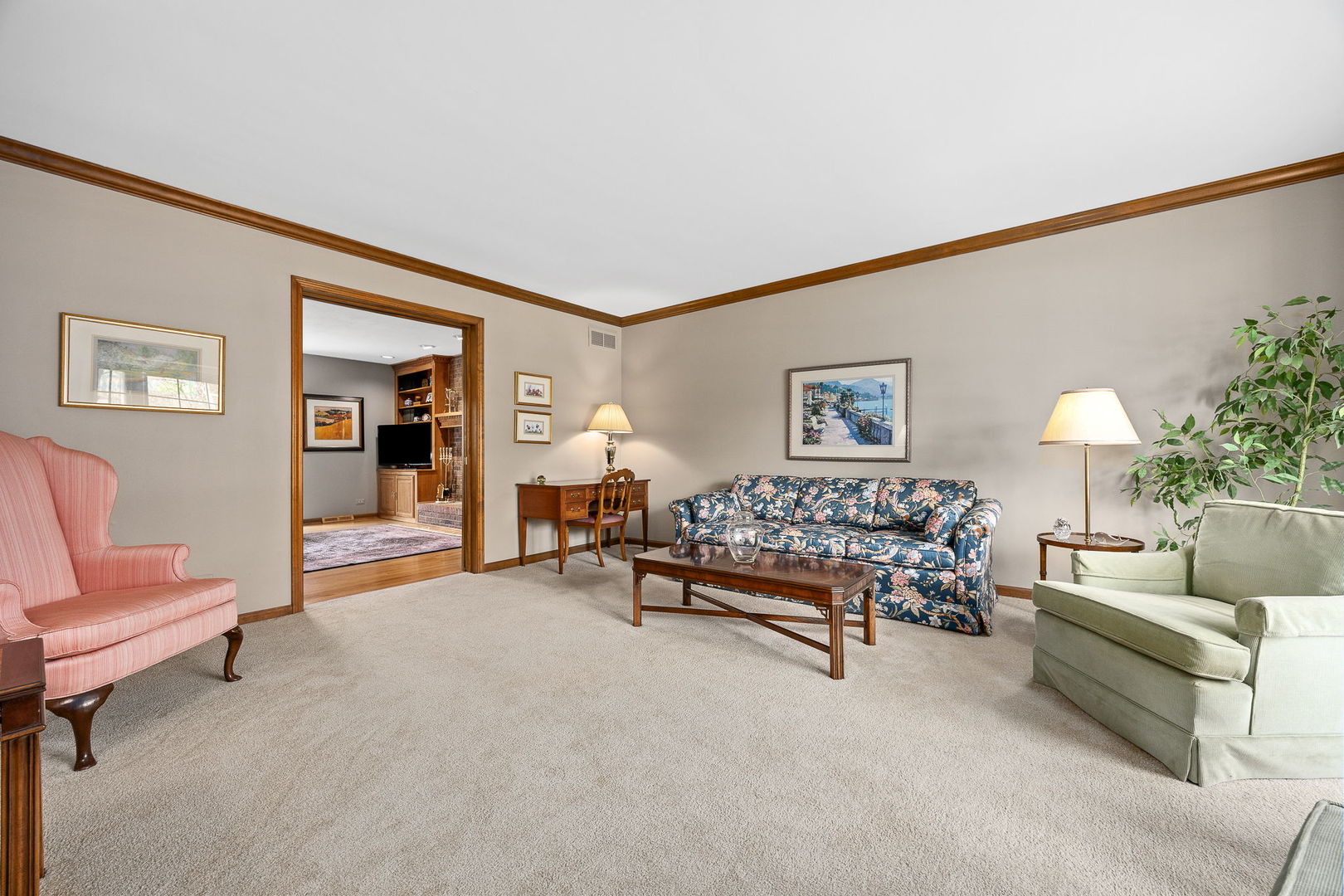 1310 Champion Forest Court, Wheaton, IL 60187