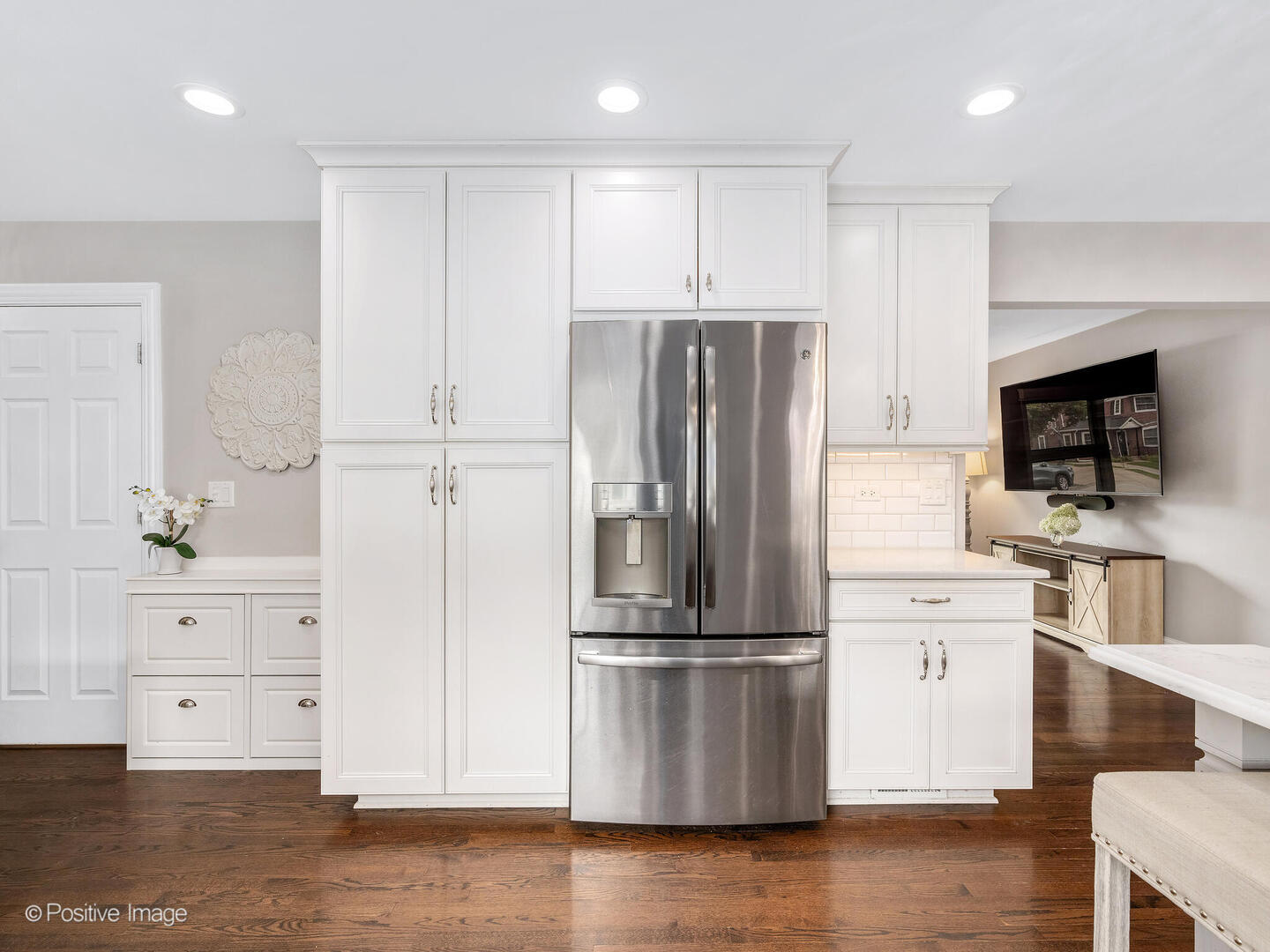 871 S Chatham Avenue, Elmhurst, IL 60126