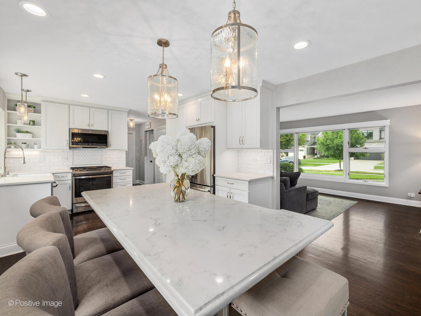 871 S Chatham Avenue, Elmhurst, IL 60126