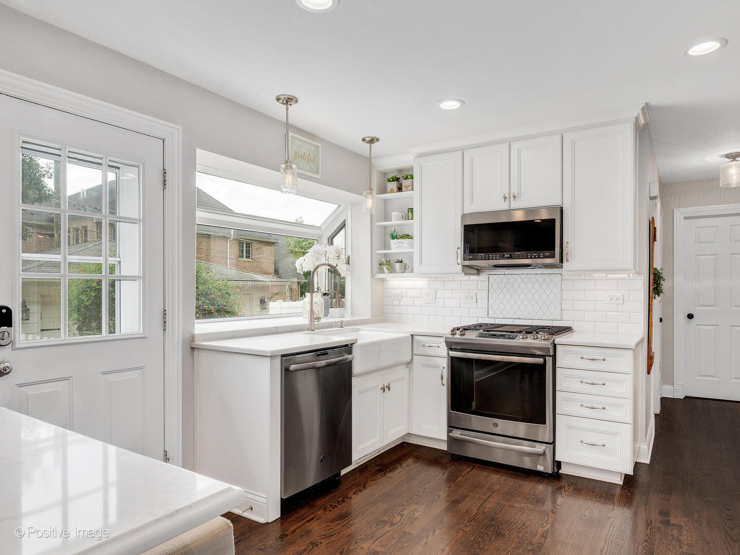 871 S Chatham Avenue, Elmhurst, IL 60126