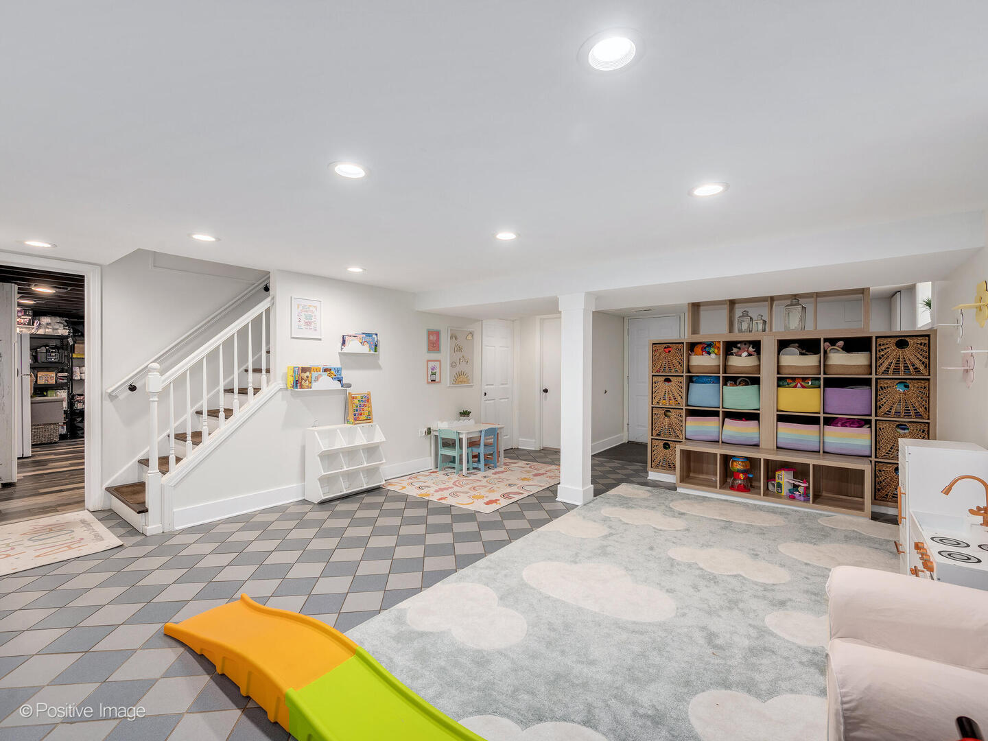 871 S Chatham Avenue, Elmhurst, IL 60126