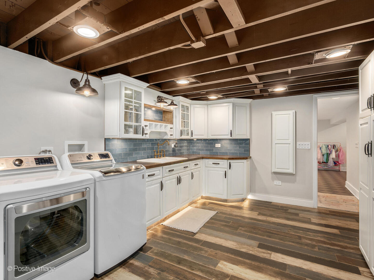 871 S Chatham Avenue, Elmhurst, IL 60126