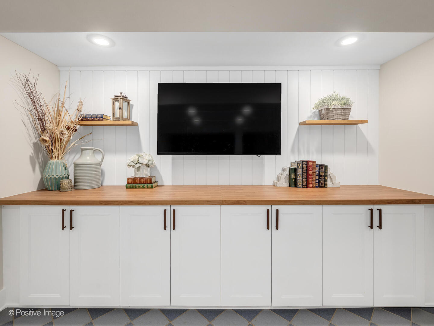 871 S Chatham Avenue, Elmhurst, IL 60126