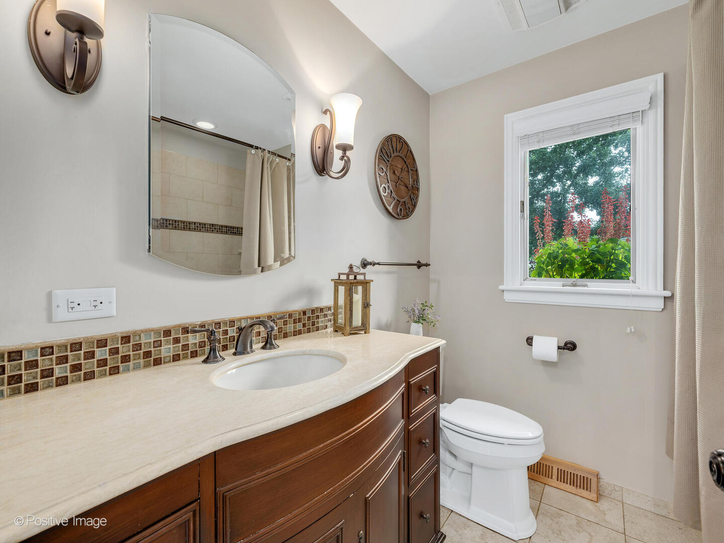 871 S Chatham Avenue, Elmhurst, IL 60126