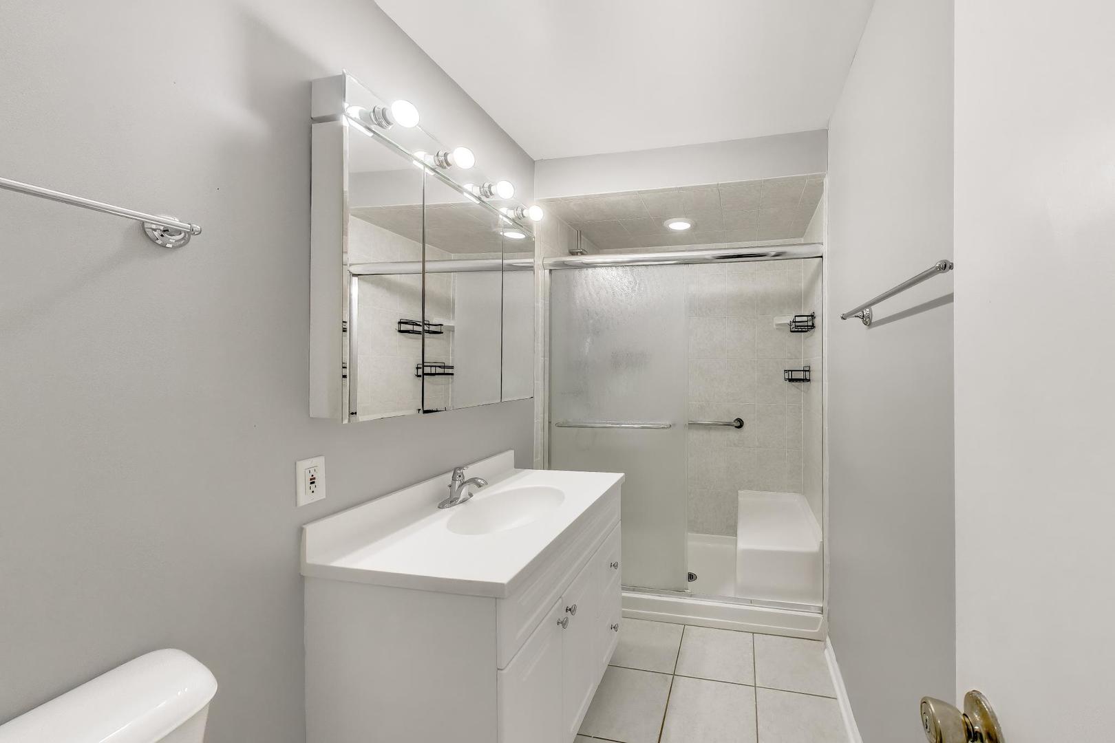 239 Maplewood Drive, Antioch, IL 60002