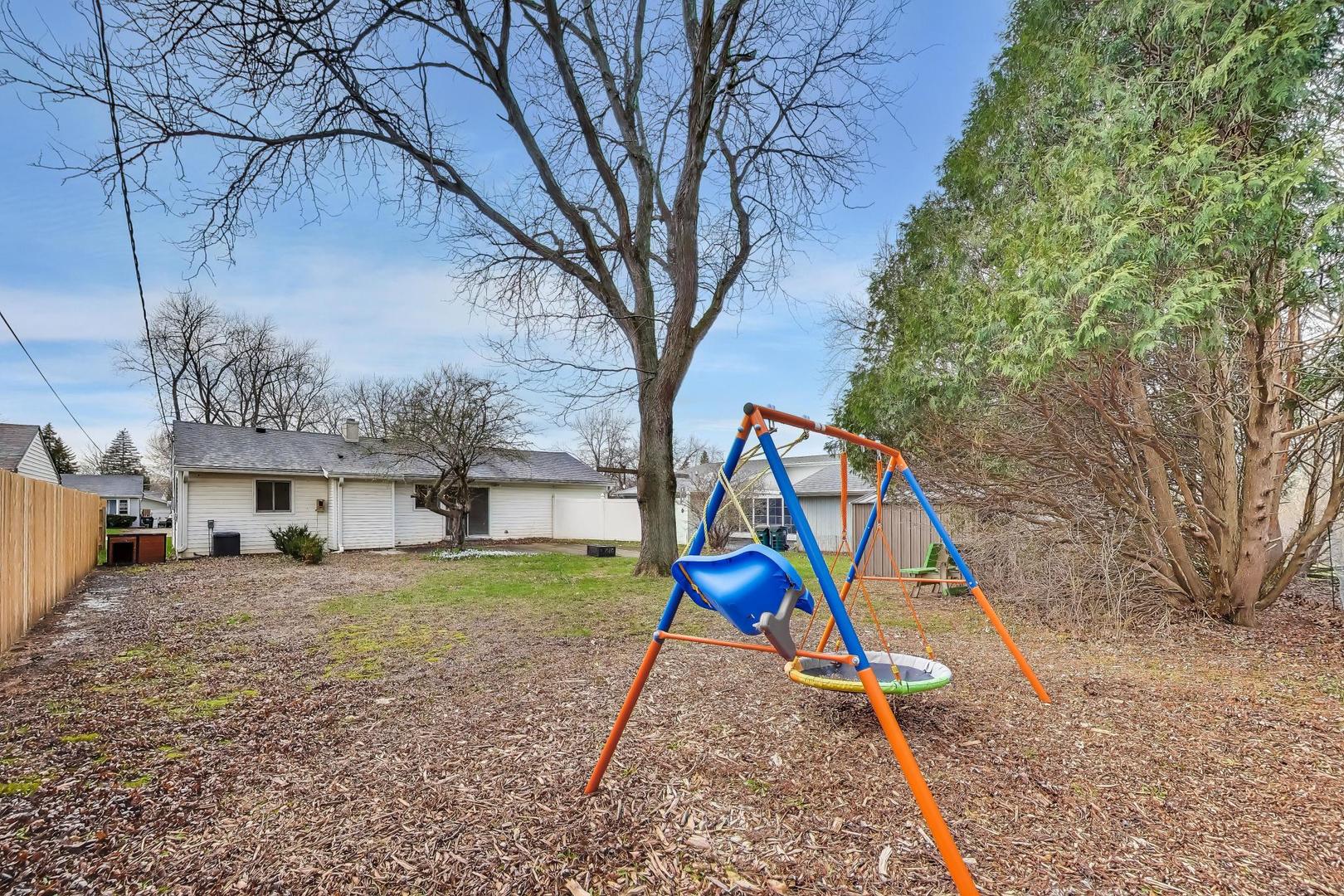 239 Maplewood Drive, Antioch, IL 60002