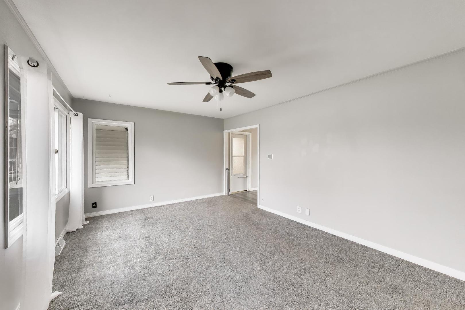 239 Maplewood Drive, Antioch, IL 60002