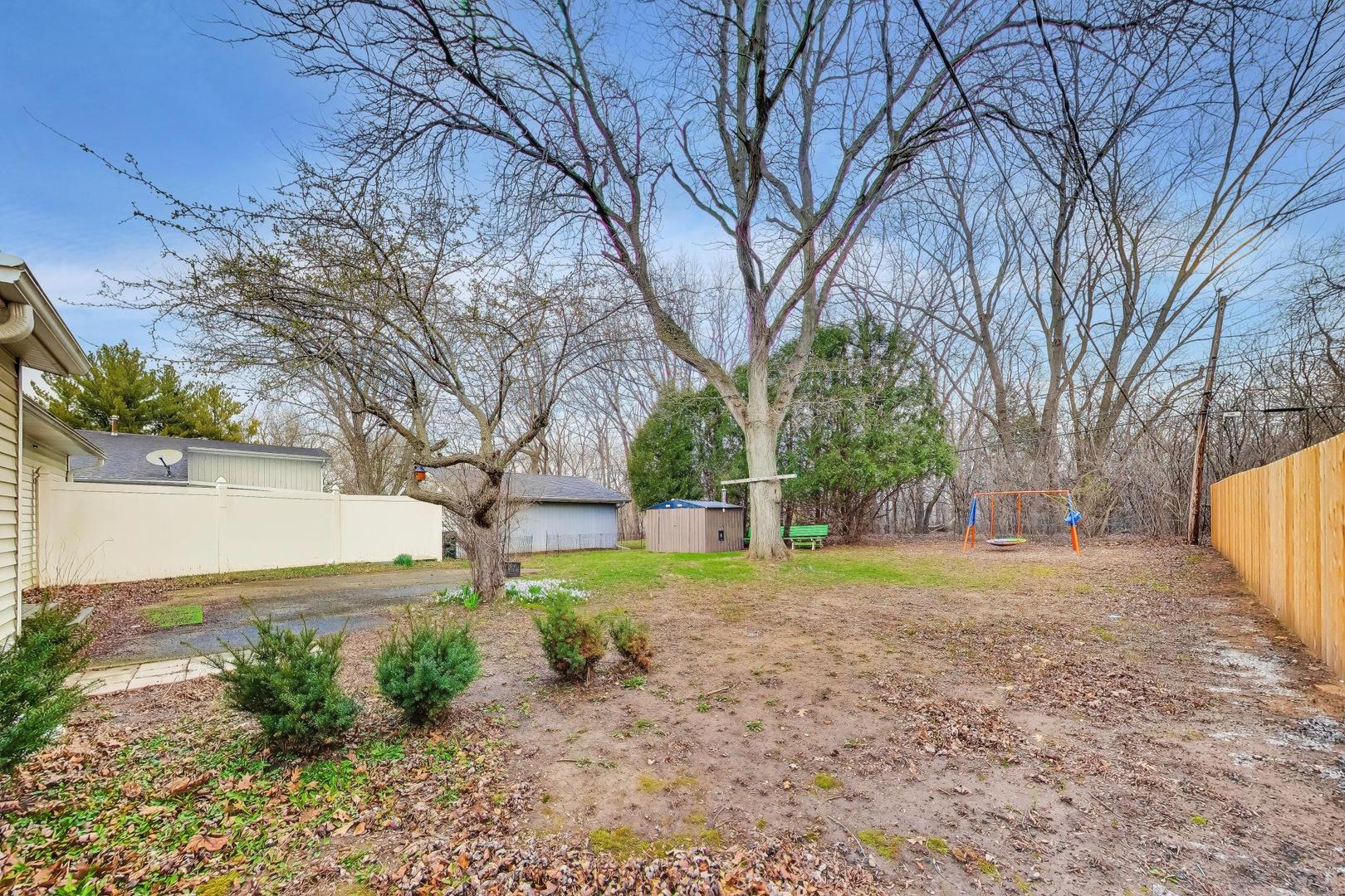 239 Maplewood Drive, Antioch, IL 60002