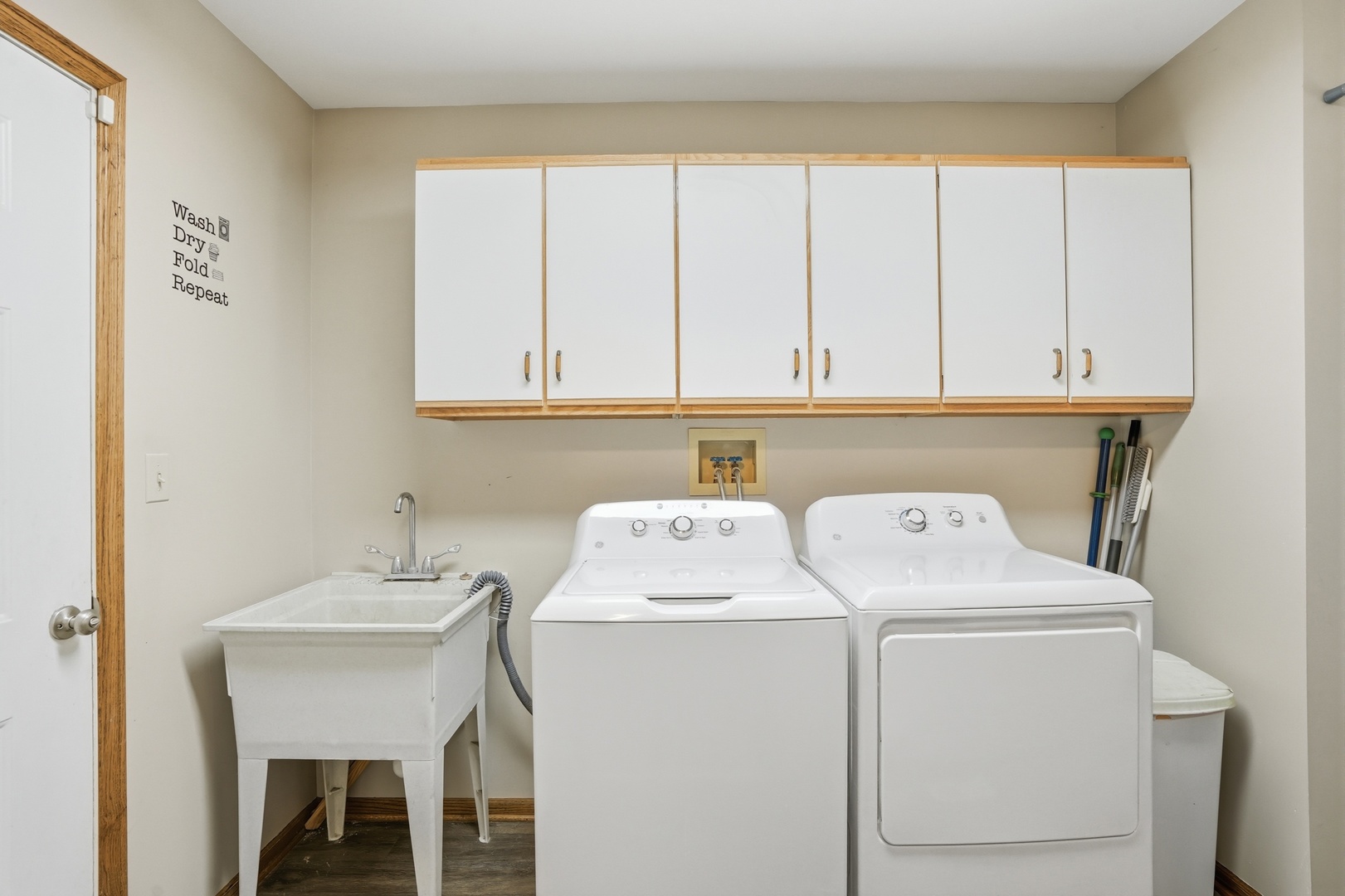 1122 Douglas Lane, Crete, IL 60417