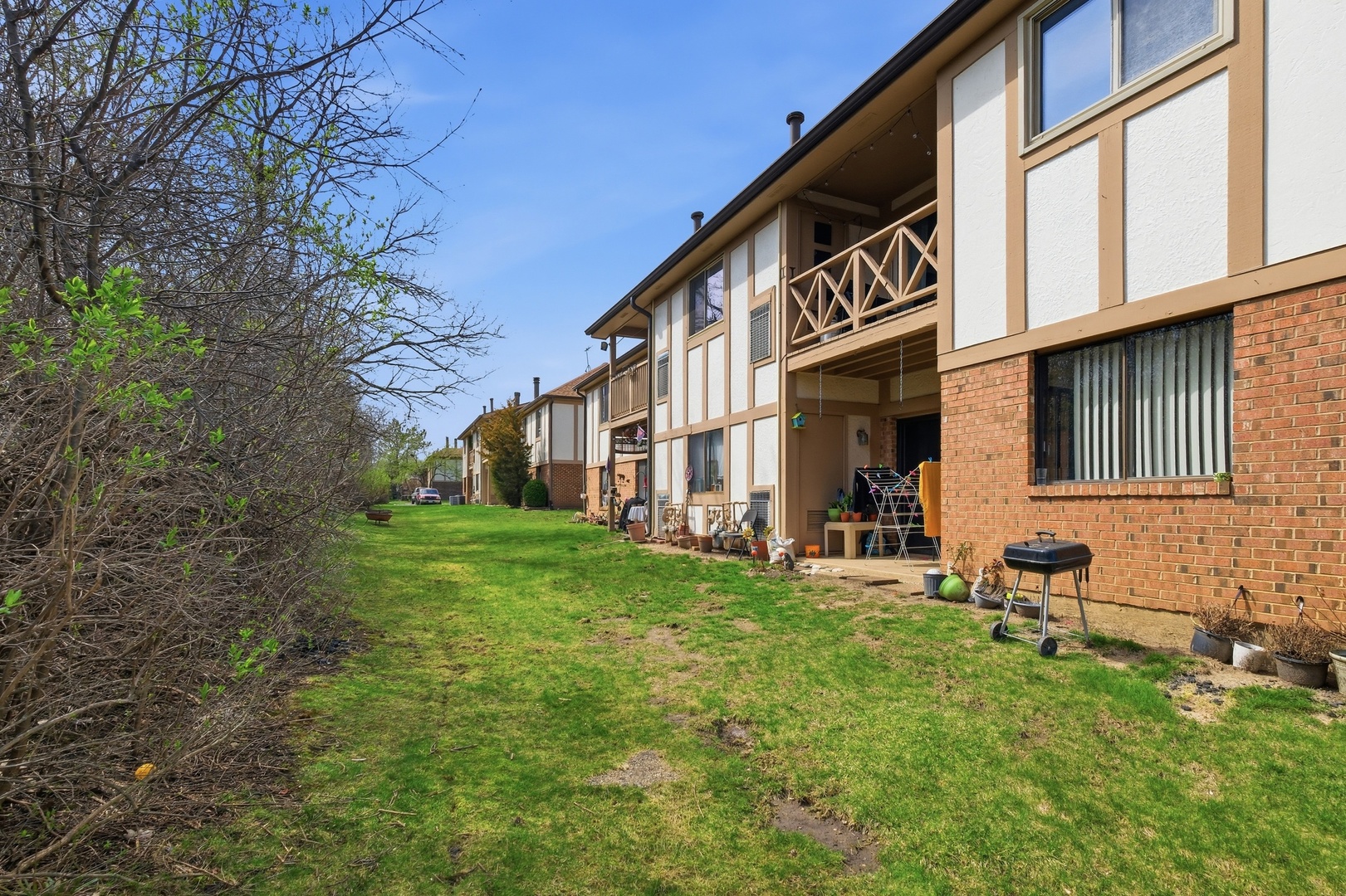 825 Thornton Court #2A, Schaumburg, IL 60193