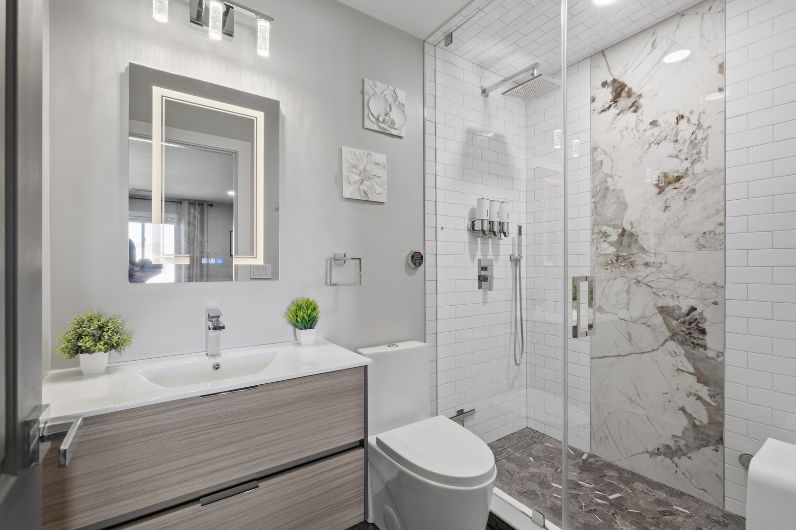 825 Thornton Court #2A, Schaumburg, IL 60193