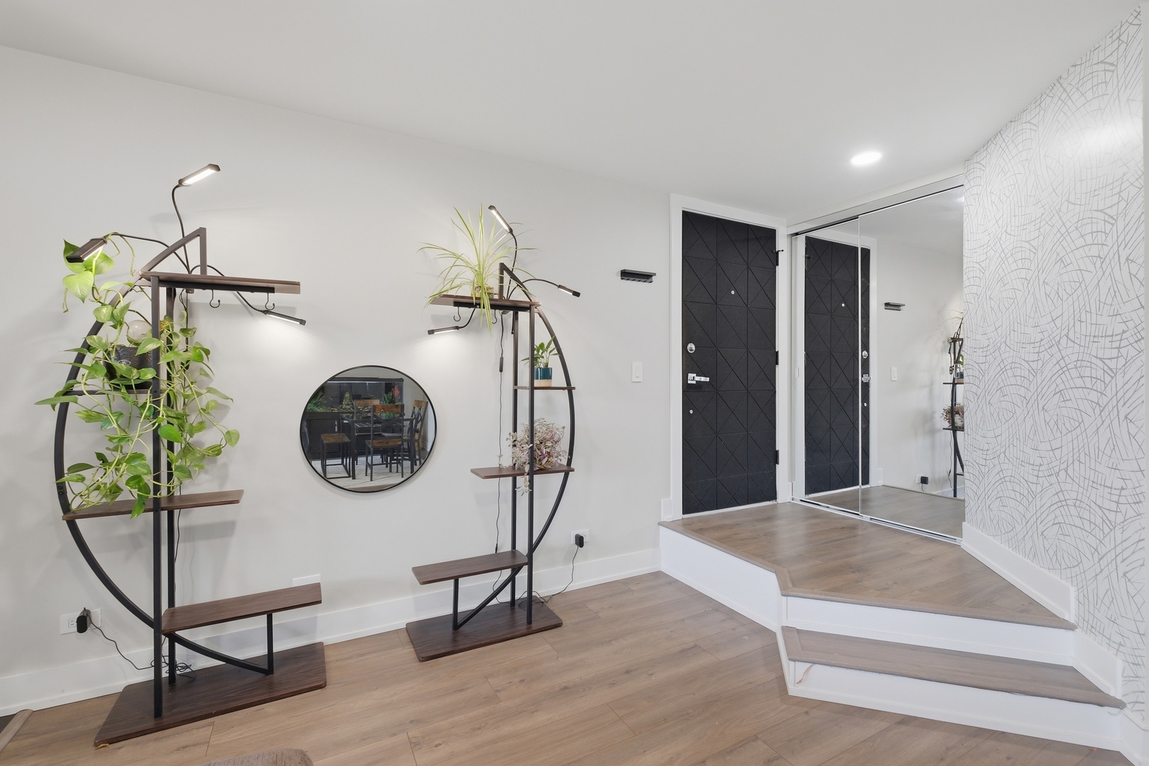 825 Thornton Court #2A, Schaumburg, IL 60193