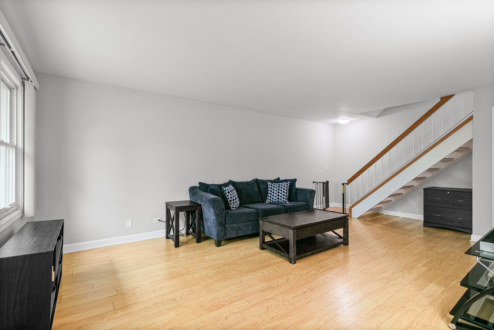 321 FAIRCHILD Court #B, Bloomingdale, IL 60108