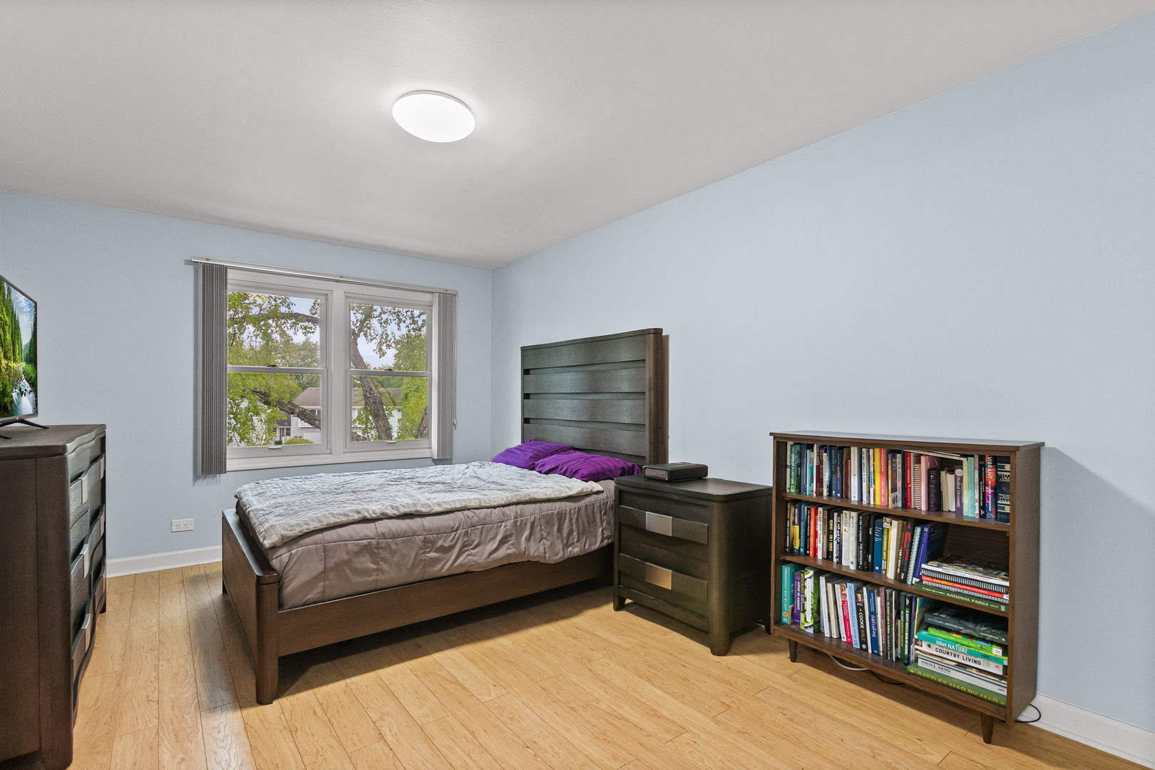 321 FAIRCHILD Court #B, Bloomingdale, IL 60108