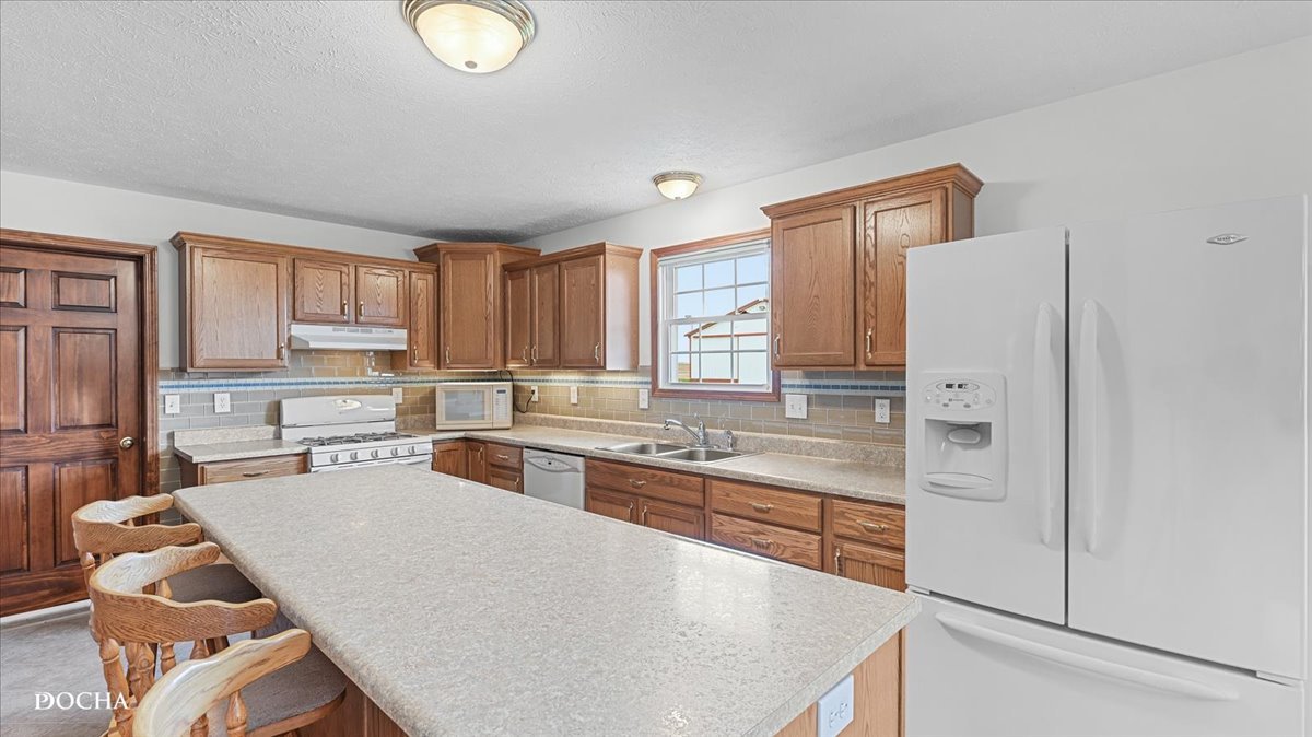 2136 N 34th Road, Ottawa, IL 61350