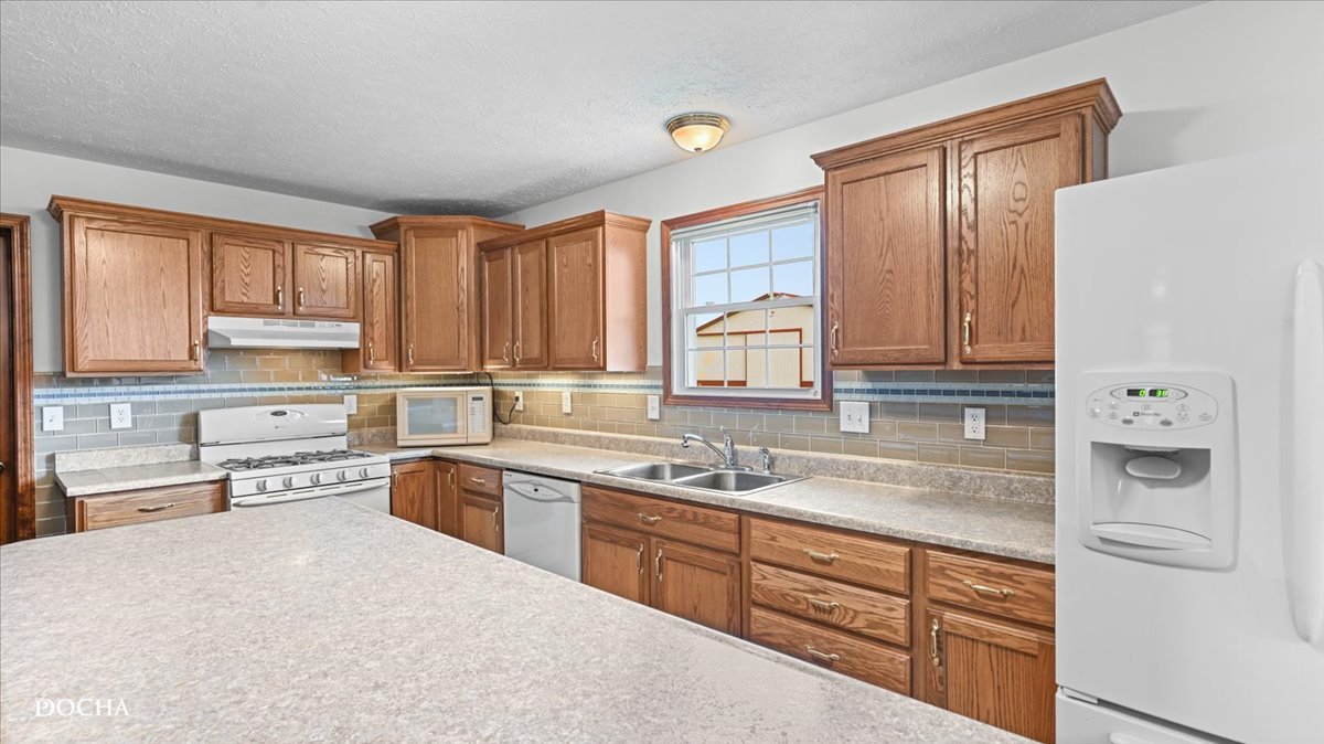 2136 N 34th Road, Ottawa, IL 61350