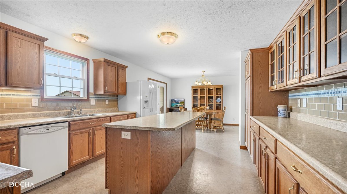 2136 N 34th Road, Ottawa, IL 61350