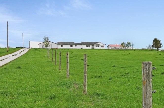 2136 N 34th Road, Ottawa, IL 61350