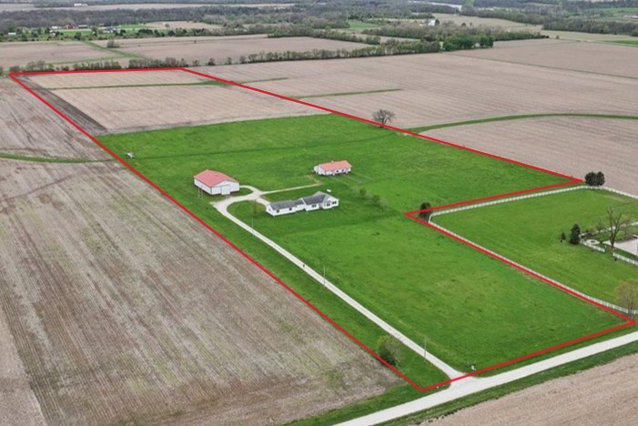 2136 N 34th Road, Ottawa, IL 61350