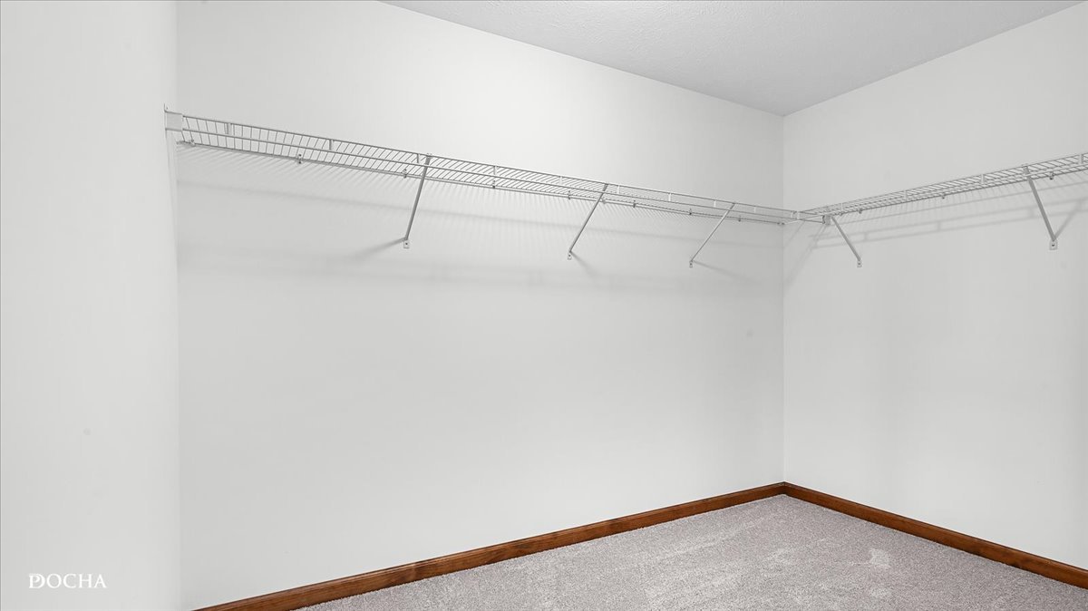 2136 N 34th Road, Ottawa, IL 61350