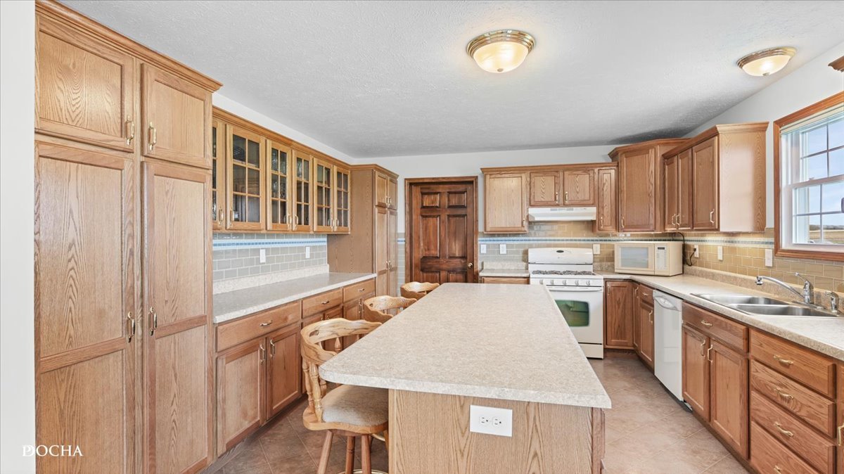 2136 N 34th Road, Ottawa, IL 61350