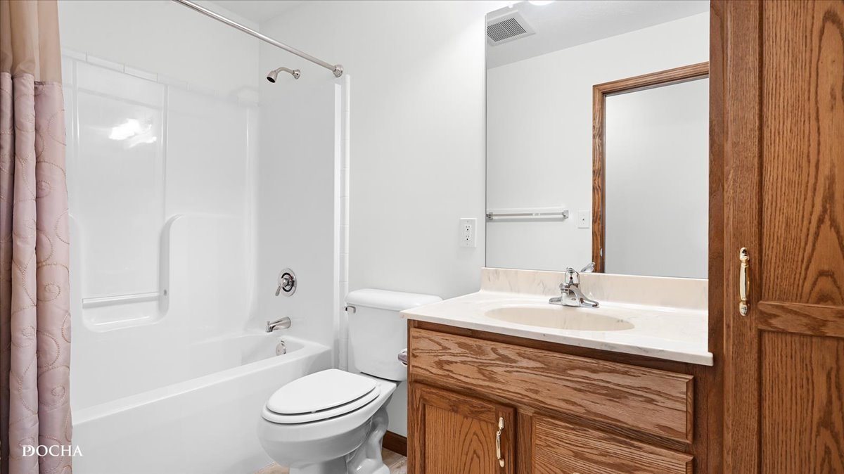 2136 N 34th Road, Ottawa, IL 61350