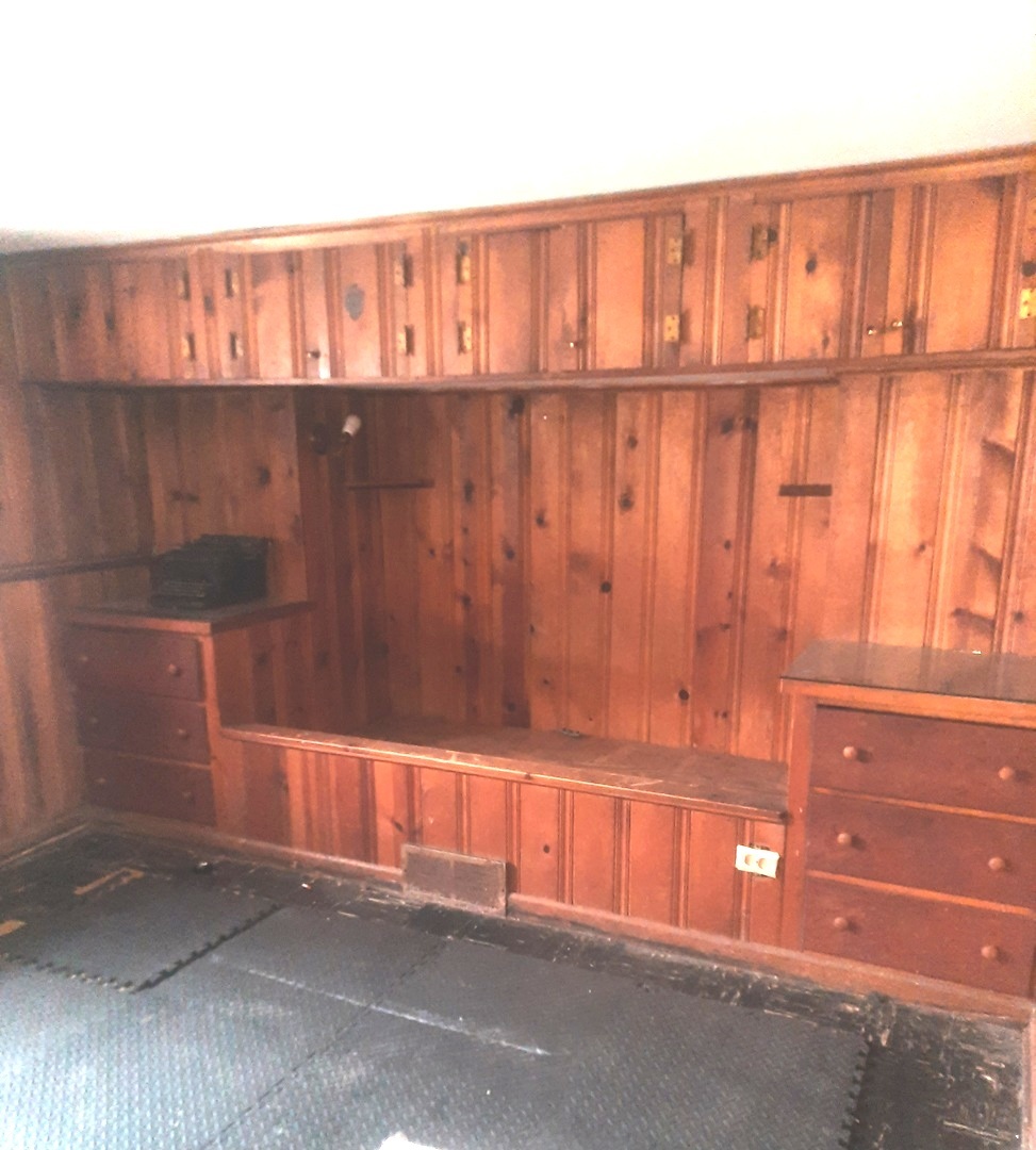 2665 E 77th Street, Chicago, IL 60649