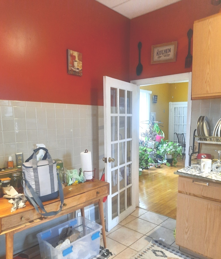 2665 E 77th Street, Chicago, IL 60649