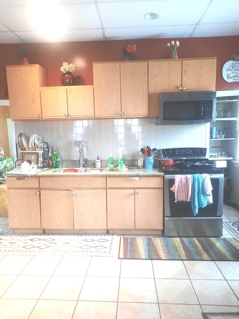 2665 E 77th Street, Chicago, IL 60649