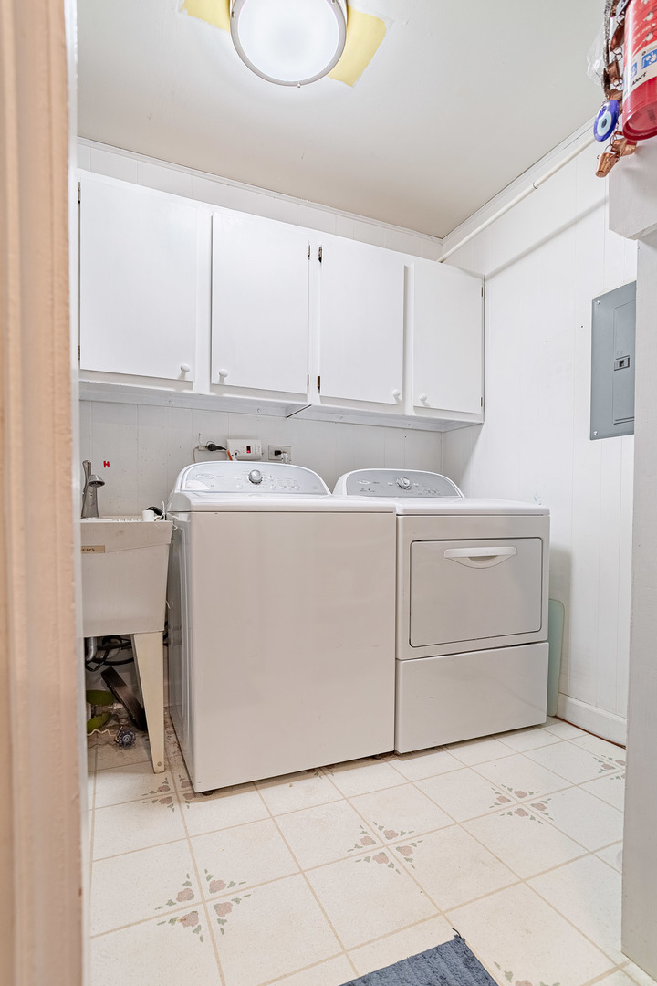 3890 Gregory Drive #1, Northbrook, IL 60062