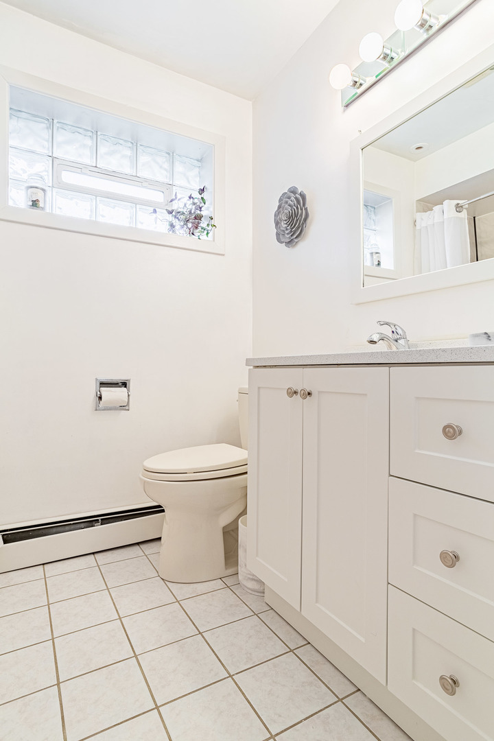 3890 Gregory Drive #1, Northbrook, IL 60062