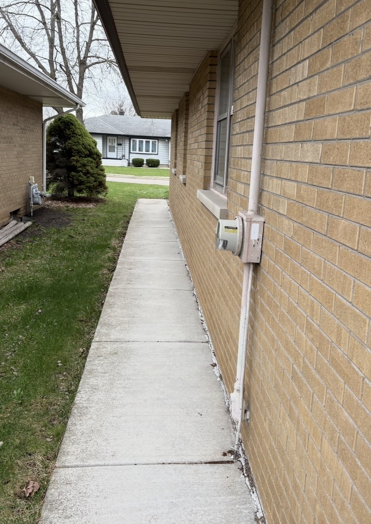 109 S Reedwood Drive, Joliet, IL 60436